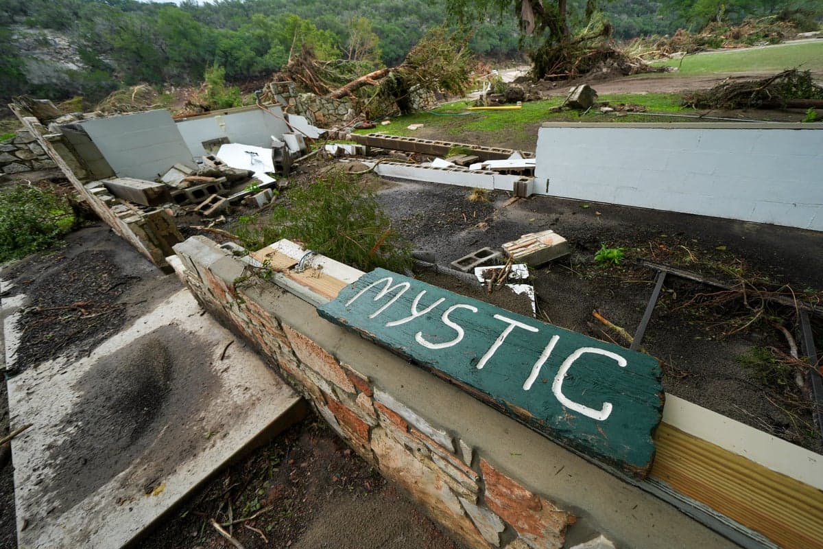Camp Mystic reportedly waited an hour to evacuate after warnings of ‘life-threatening’ Texas floods