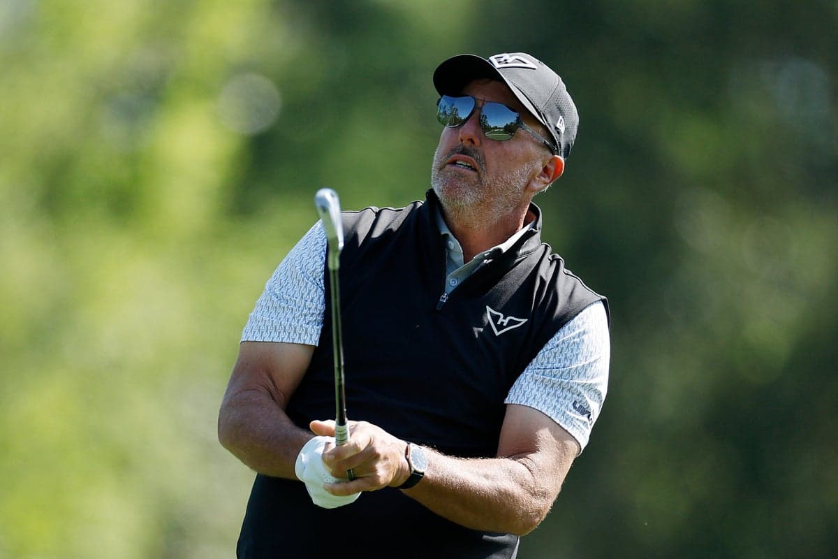 Phil Mickelson to miss Masters due to family health matter