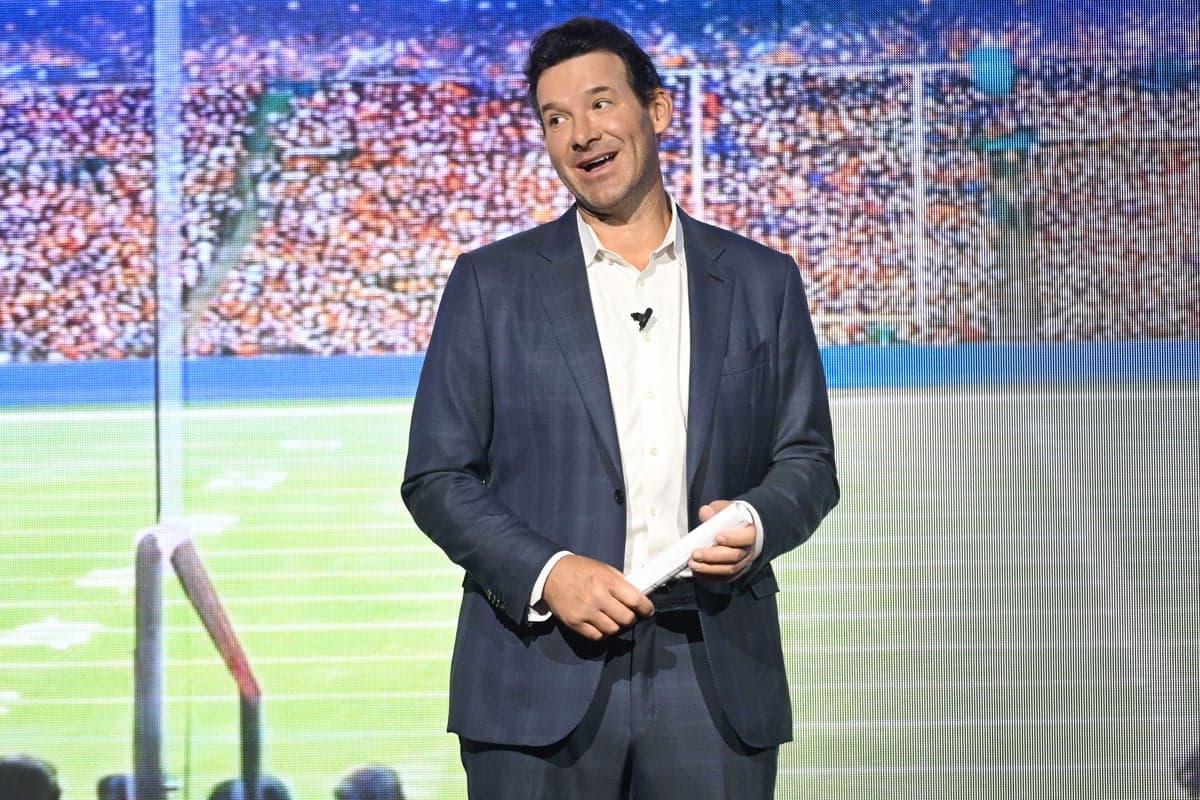 Former Cowboys QB Tony Romo placed on leave by CBS Sports after OWI arrest