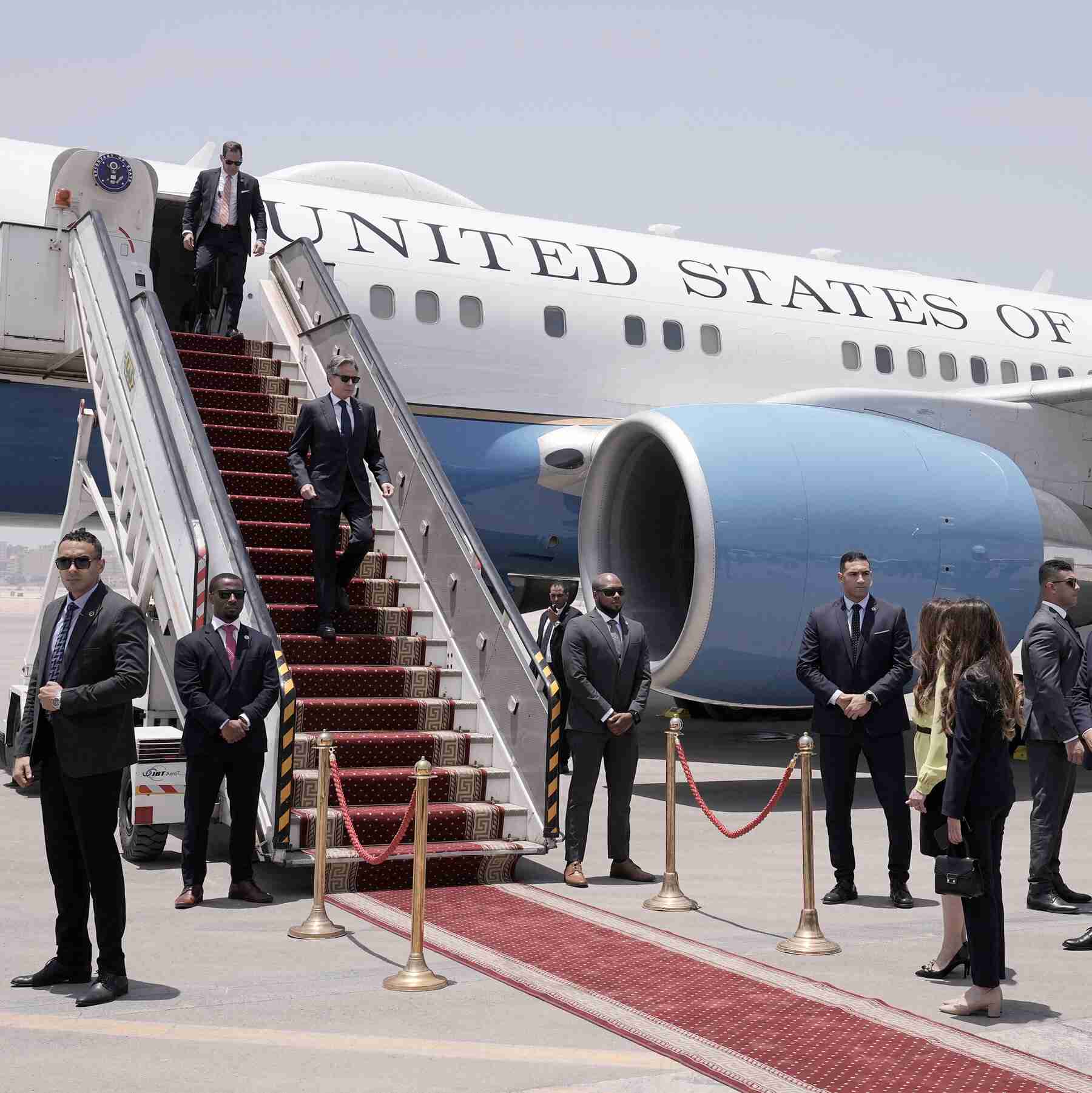 Middle East Crisis: U.N. Security Council Passes U.S.-Backed Cease-Fire Resolution