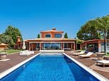 Algarve crowned top overseas spot for Britons searching for a home - here's five properties available for all budgets