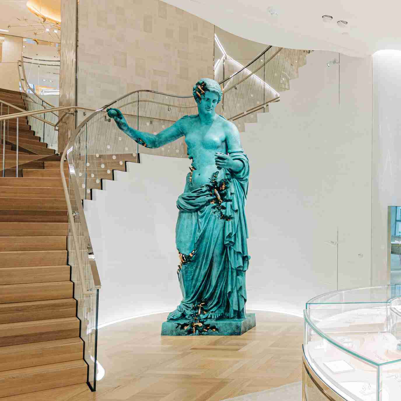 At Tiffany’s Flagship, Luxe Art Helps Sell the Jewels