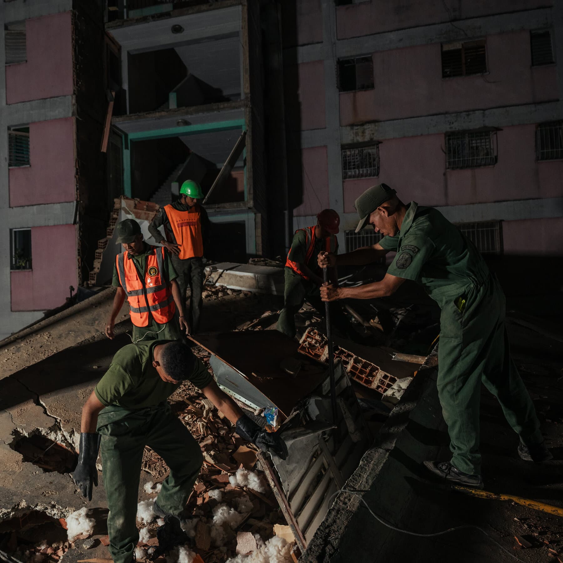 As Foreign Aid Arrived, Many Venezuelans Asked: ‘Where is Our Military?’