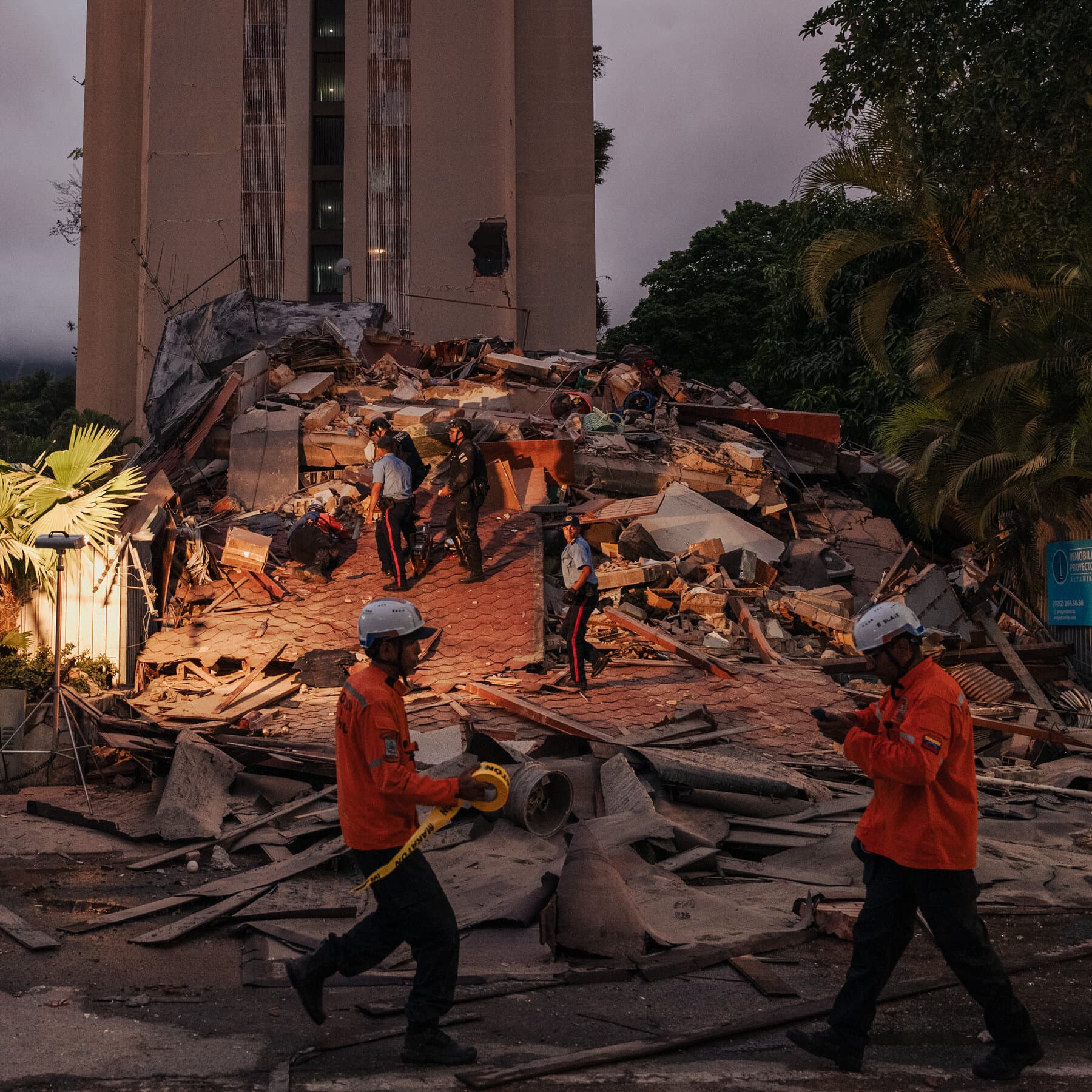 Venezuela’s Neighbors Offer Aid in Earthquake Response