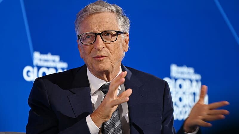 Bill Gates Warns About AI Risks: 'The US Should Take the Lead, a Law is Needed'