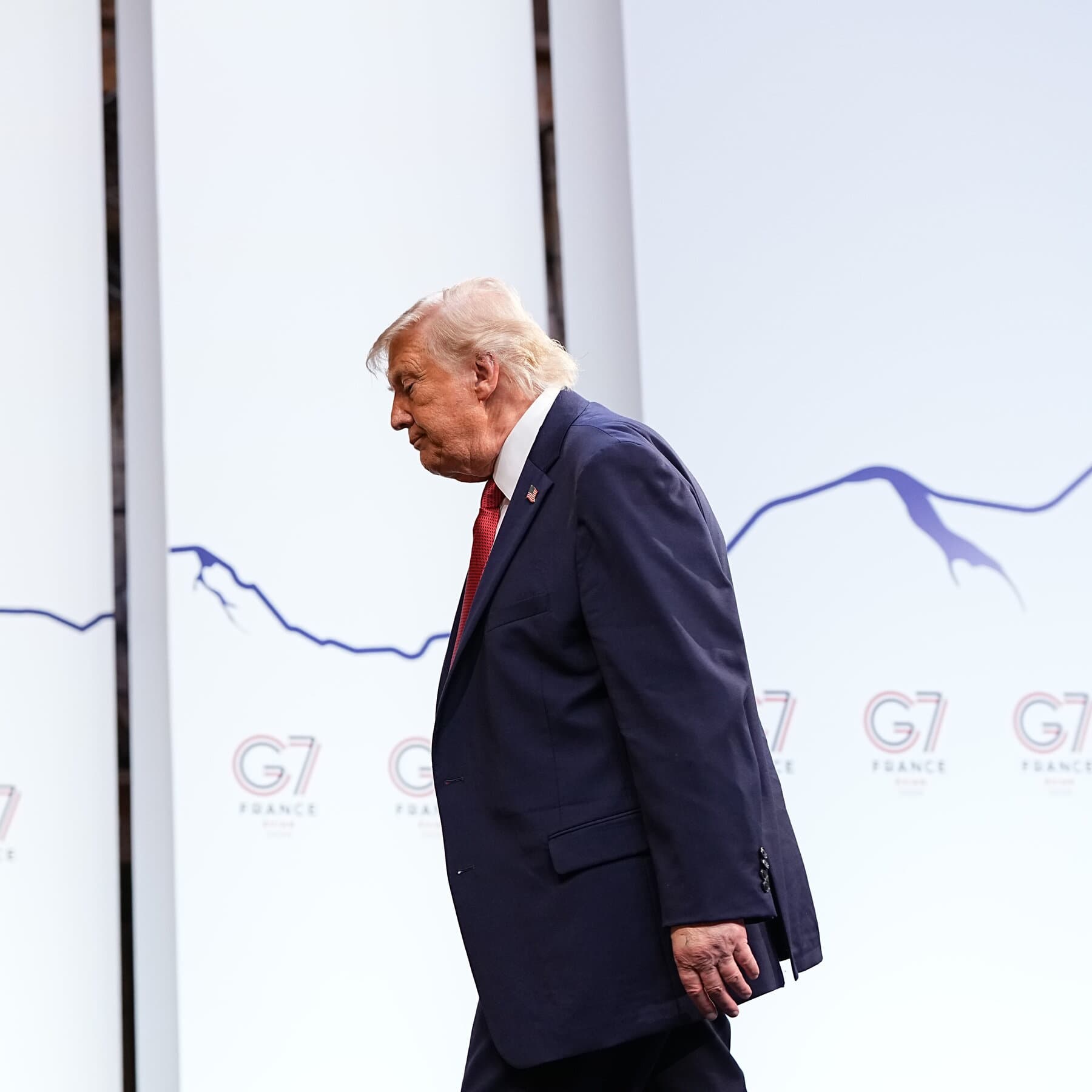 After a Day of Harmony, a Mercurial Trump Upends Leaders’ Summit