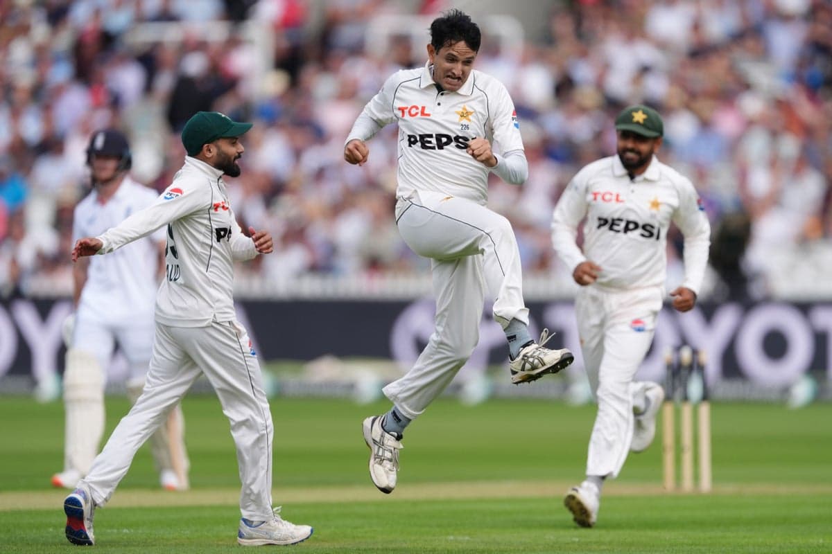 England lose early wickets as Mohammad Abbas shines for Pakistan