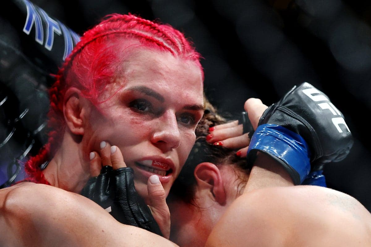 UFC coach apologises for ‘despicable’ behaviour after fighter’s loss in title match