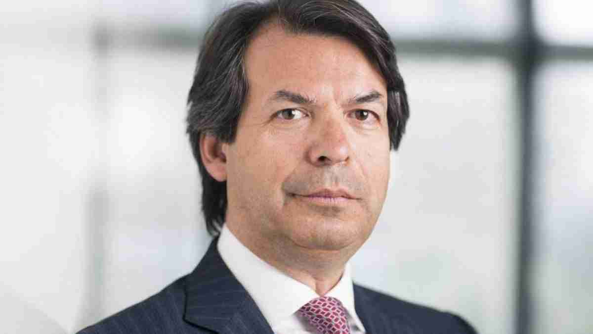 Carlo Messina’s recipe: more real economy and more social equals more profits and more dividends