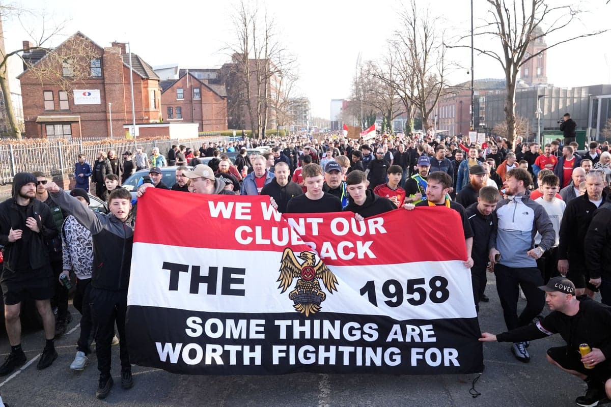 Man United ban hundreds of season ticket holders after controversial touting investigation