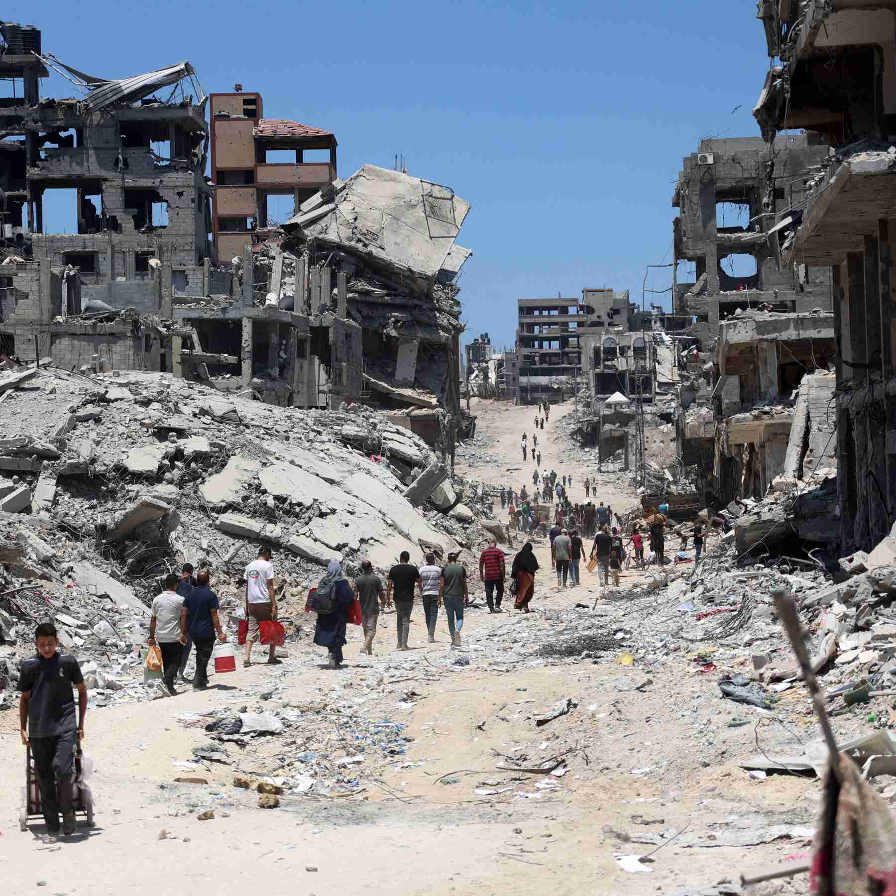 Many in Gaza City Ignore Israel’s Calls to Leave