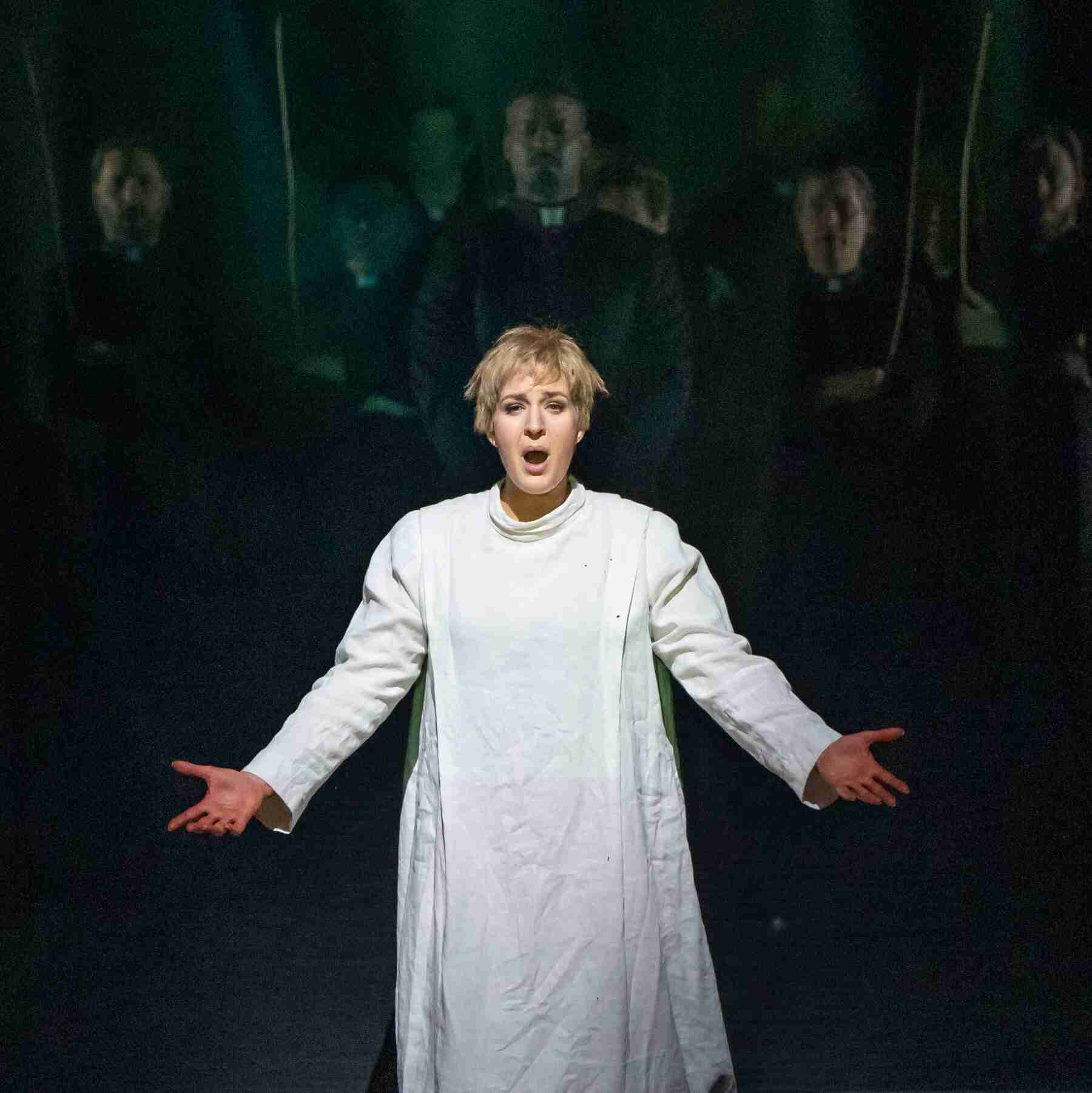 Review: Lise Davidsen Cements Her Stardom in Met Opera’s ‘Forza’