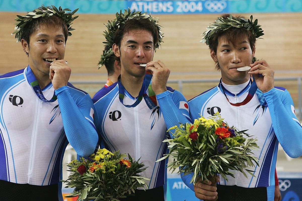 Olympic silver medallist dies after horror crash during bike race