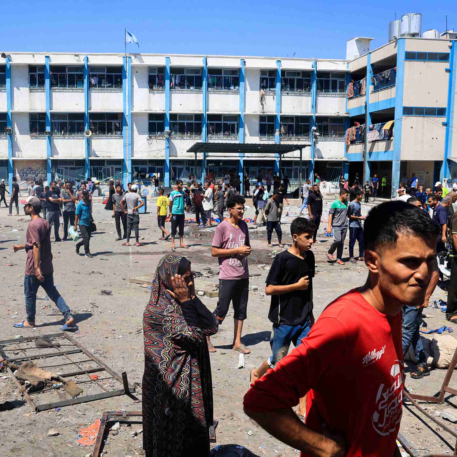 Israeli Strikes Kill Over 20 and Hit Another U.N. Building in Gaza
