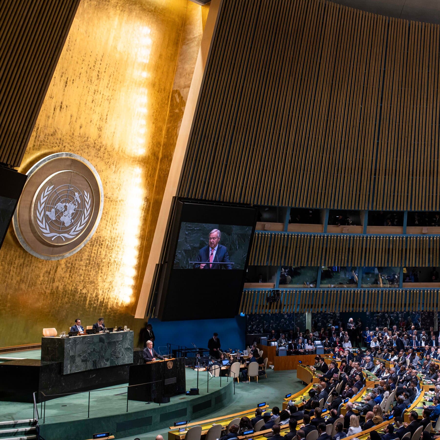 At U.N., Trump Says He Will Strike a Deal With Iran or ‘Annihilate’ It