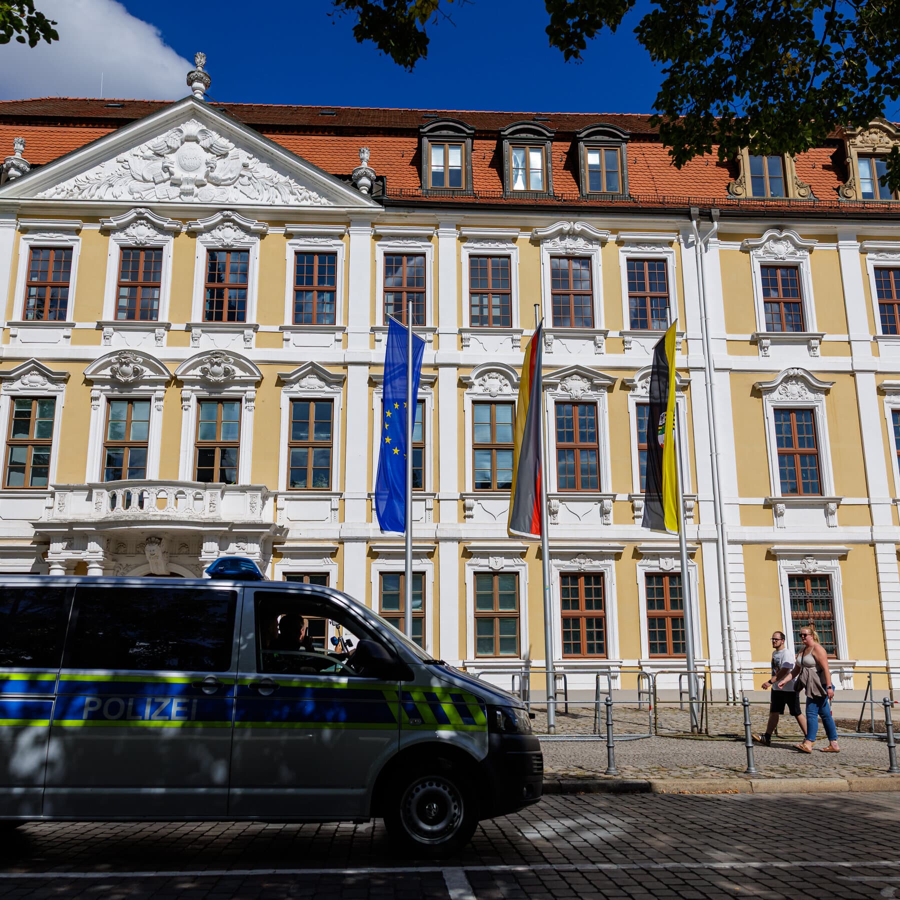 German Leaders Prepare to Deny Far Right Access to Secret War Plan