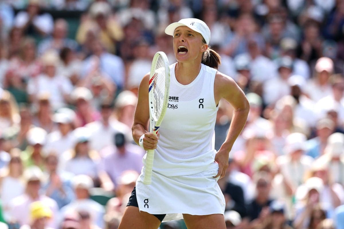 Iga Swiatek survives almighty Taylor Townsend scare in unconvincing start to Wimbledon title defence