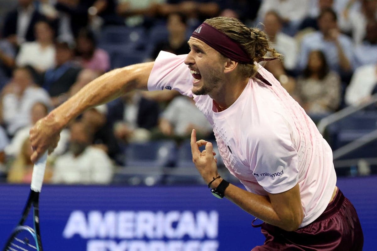 Alexander Zverev frustrates US Open crowd with ball bouncing and slow pace of serving  