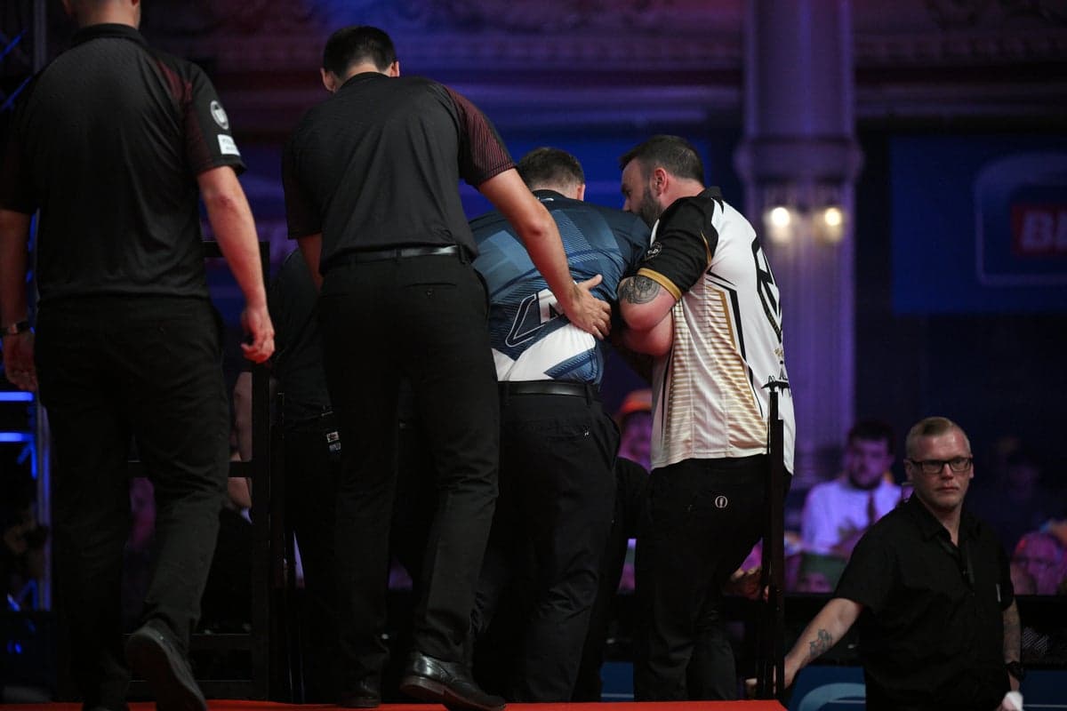 Cameron Menzies provides health update after falling ill on World Matchplay stage