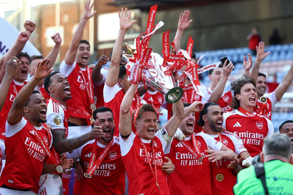 Arsenal vs Manchester City LIVE: Champions clash in season-opening Community Shield