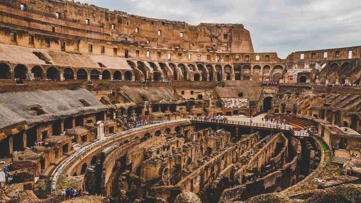 “Unaware” of its Antiquity, Tourist Who Defaced Colosseum Apologizes