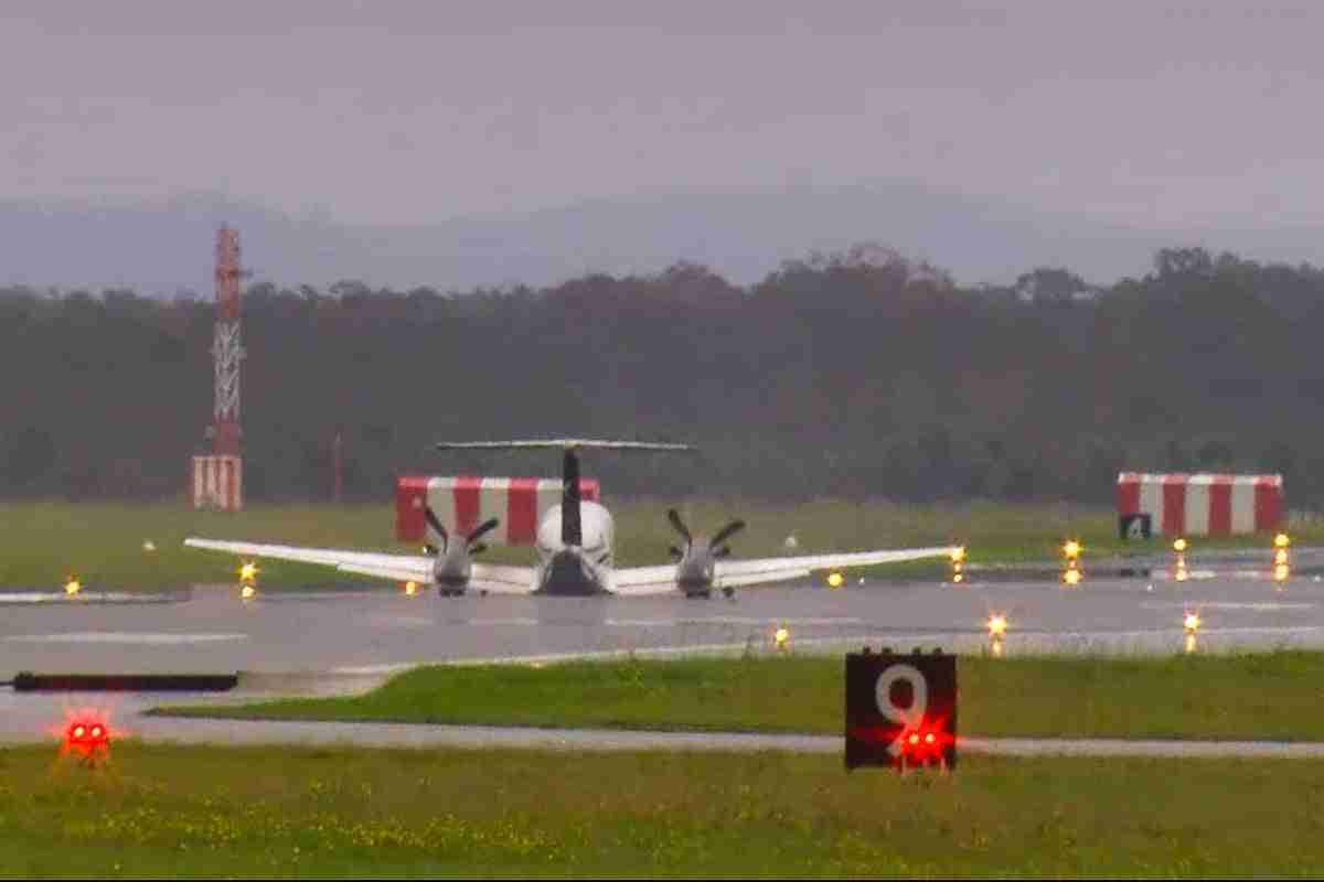 Plane makes emergency landing without landing gear after circling for 4 hours in Newcastle airport drama