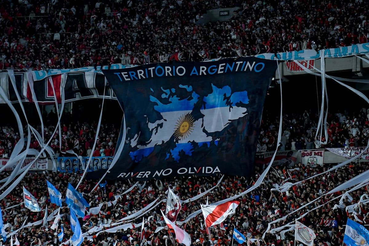 Why are Argentina fans singing about England and the Falklands at the World Cup?