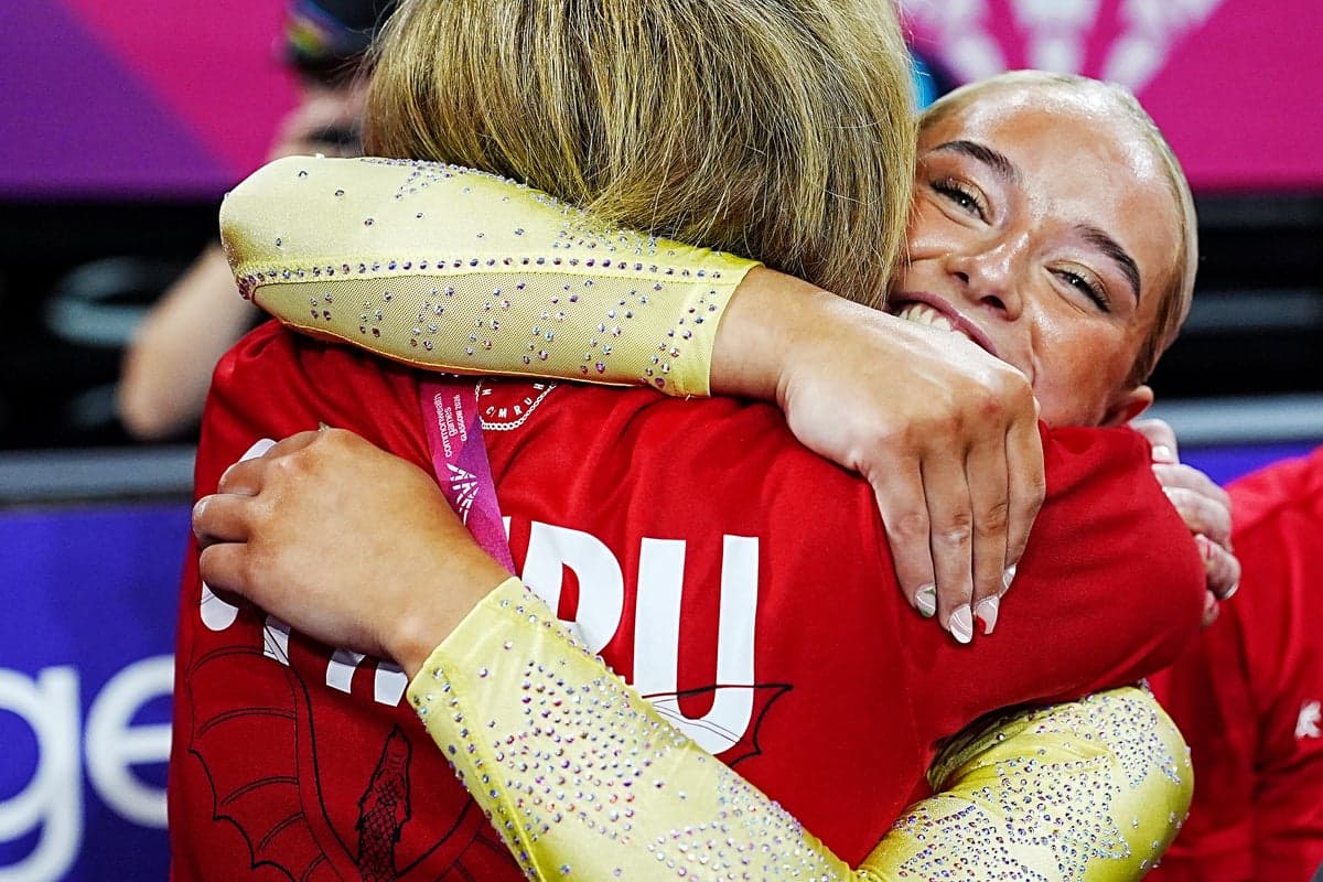Evans and Whitehouse shine as home nations win four Commonwealth Games gymnastics medals on final day
