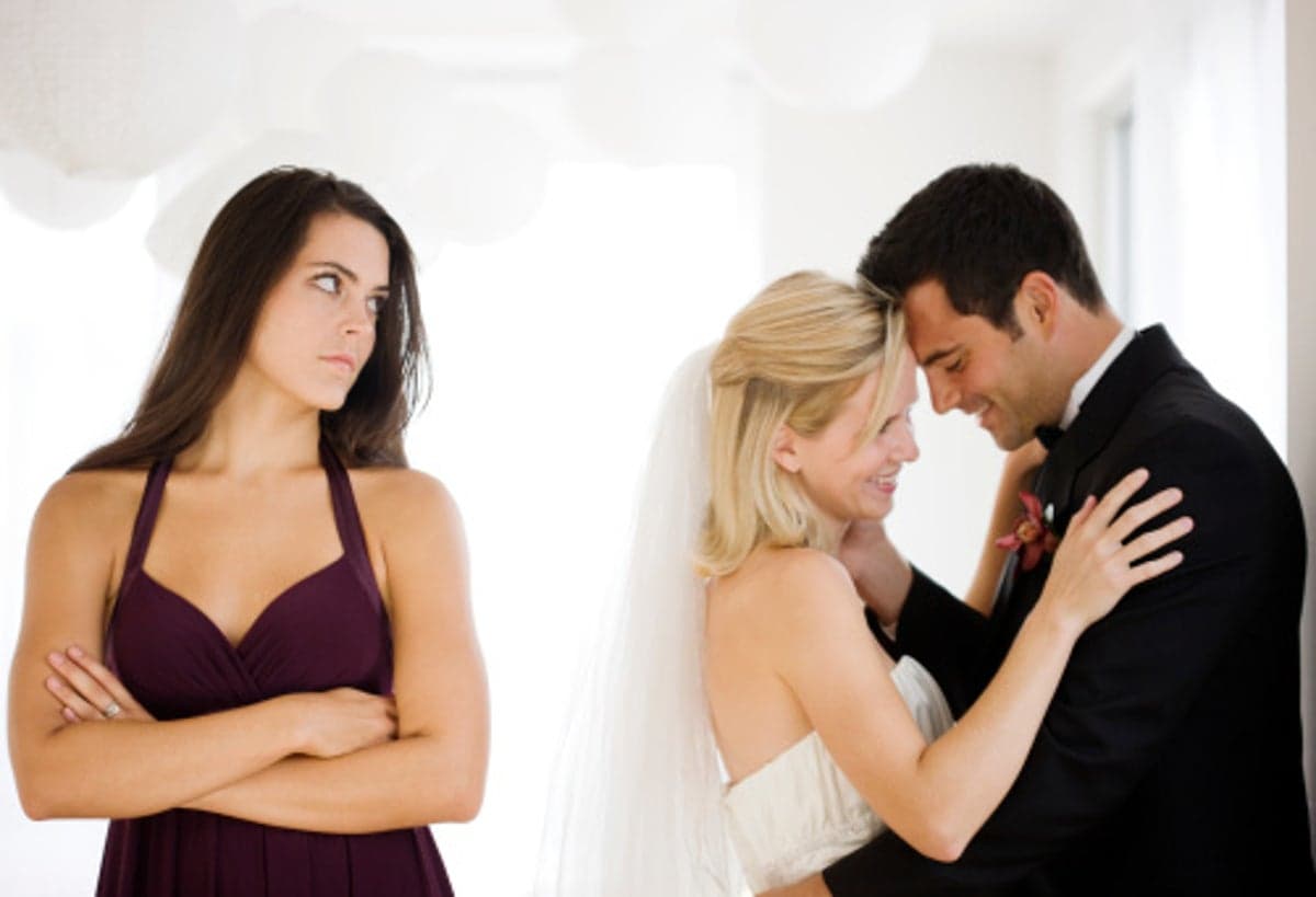 Maid of honor quits after bride doesn’t congratulate her on new job