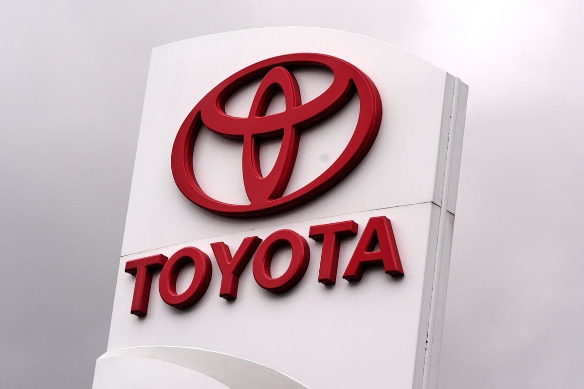 Toyota recalls over 508,000 U.S. Camry models for a display error that may deactivate turn signals
