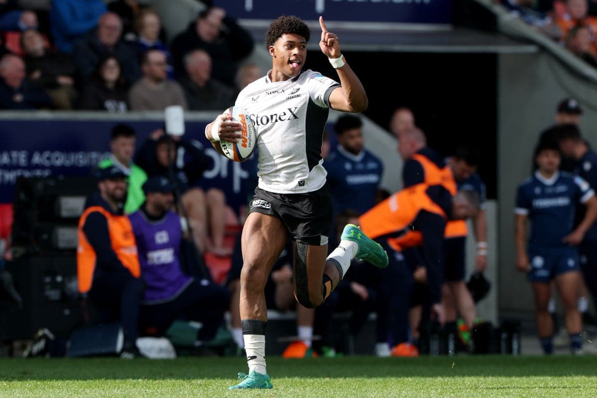 Noah Caluori and Benhard Janse van Rensburg to make England debuts against Fiji 