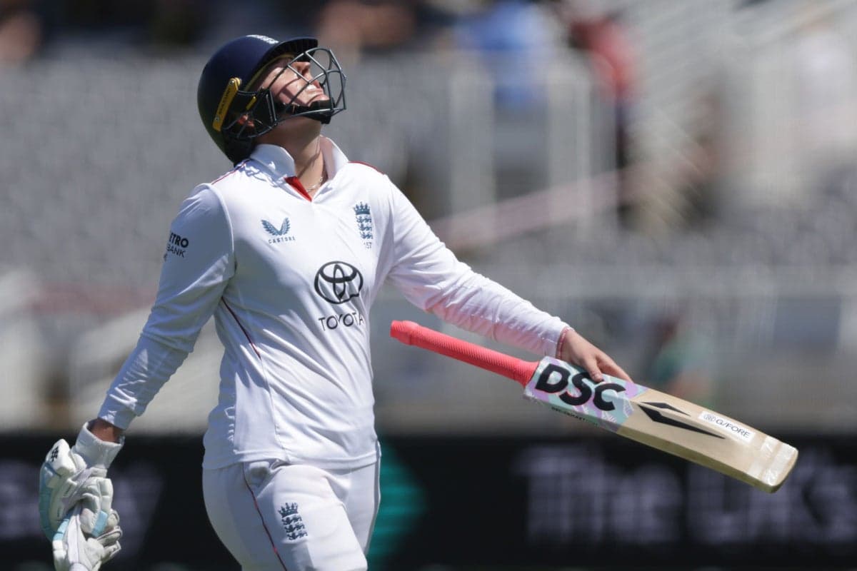 England left with mountain to climb as dominant India seize control at Lord’s