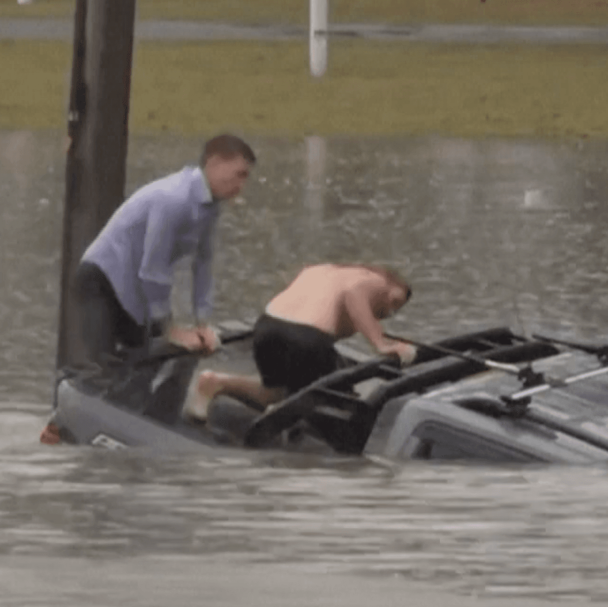 He Was Reporting on Floods in Australia. Then He Jumped to the Rescue.