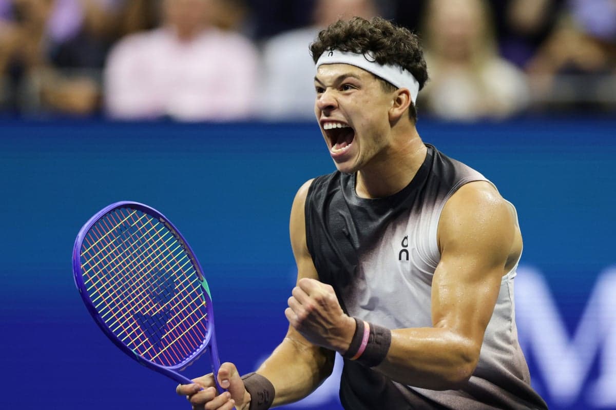 Ben Shelton stuns Carlos Alcaraz in late-night epic to reach US Open semi-finals