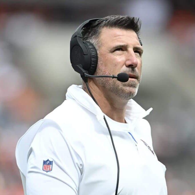 Patriots Hire Mike Vrabel as Next Head Coach