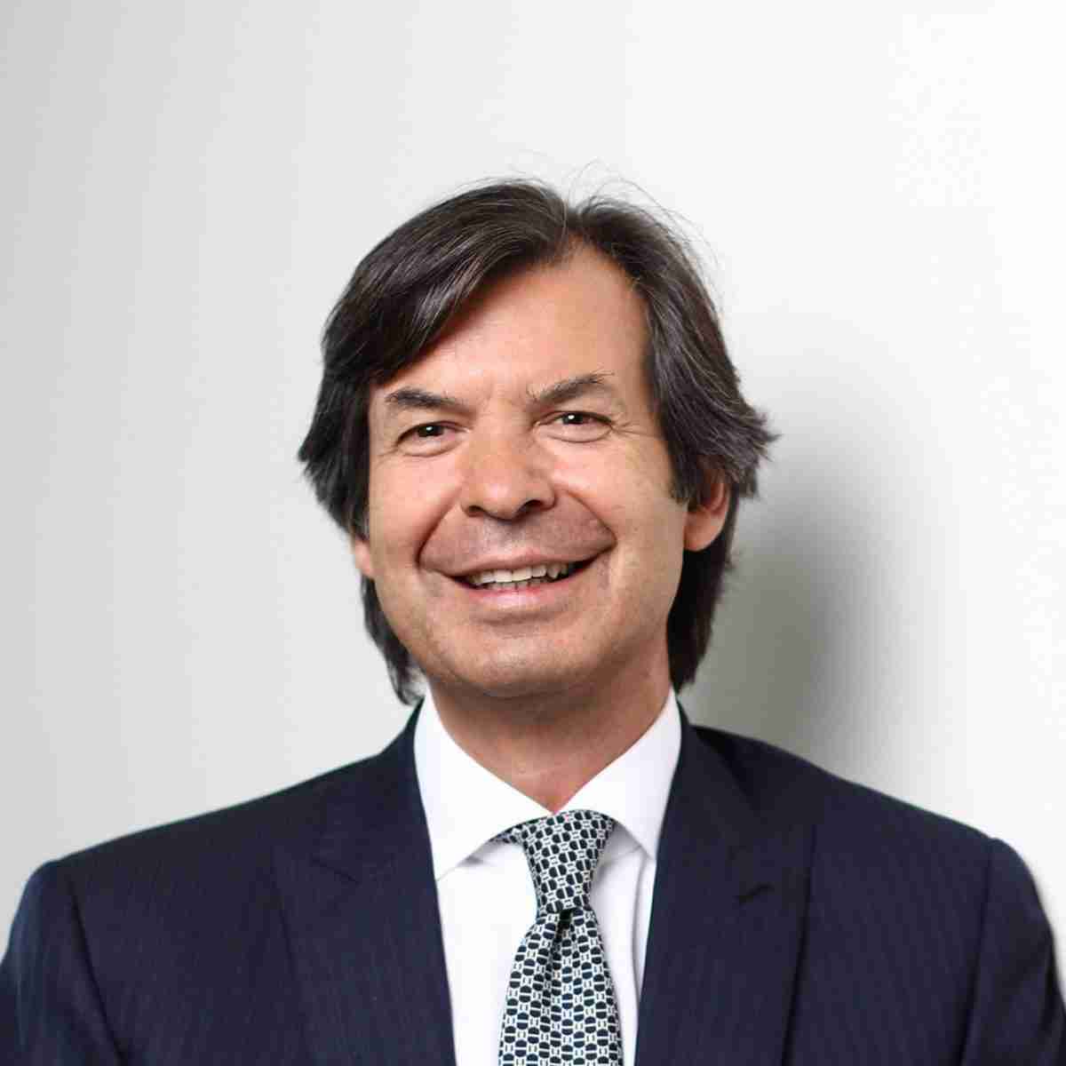 Intesa Sanpaolo: best half year ever, net profit 4.8 bln. Profit forecast 25 up to 8.5 bln