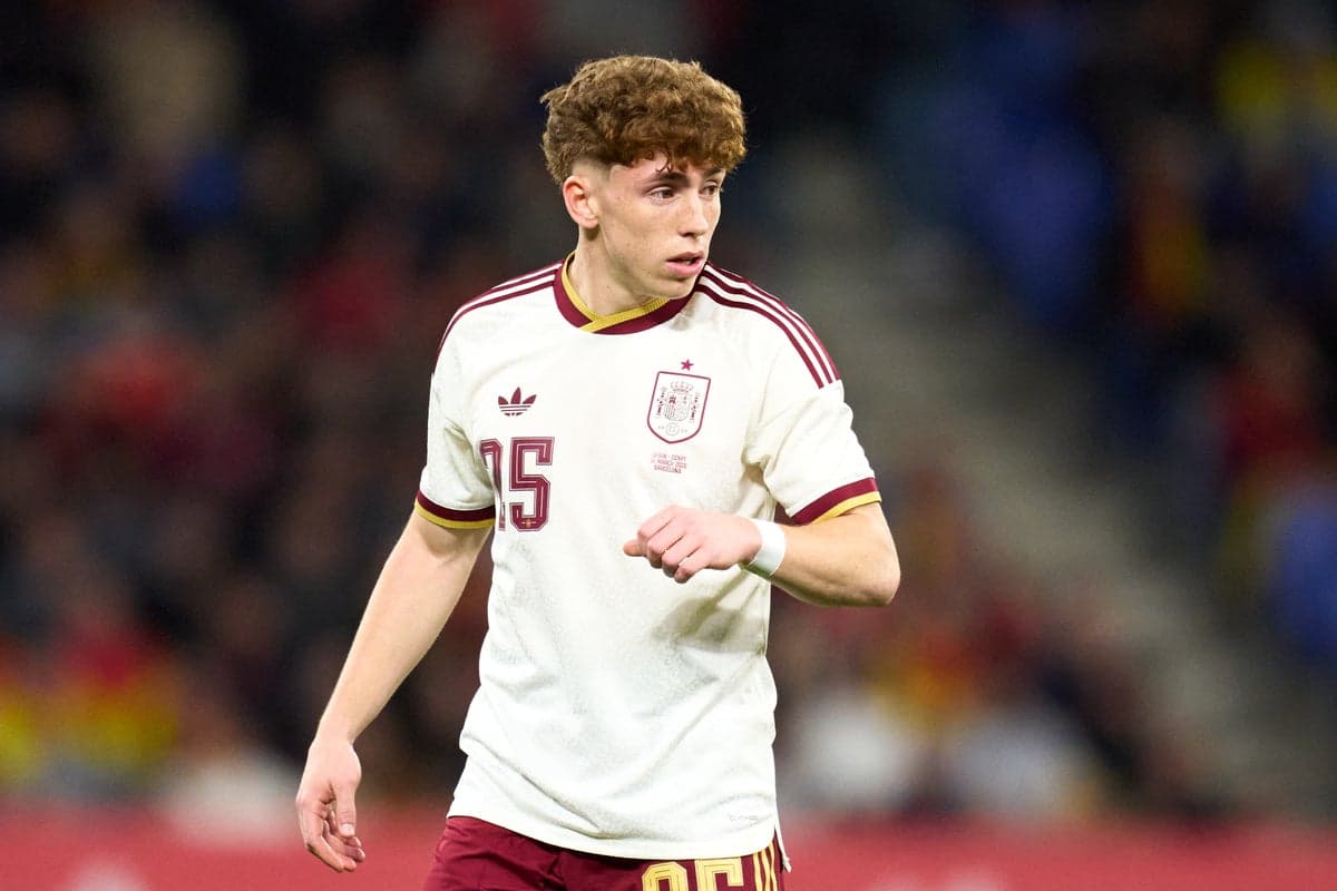 Liverpool beat Newcastle in race for World Cup winger as first Iraola signing