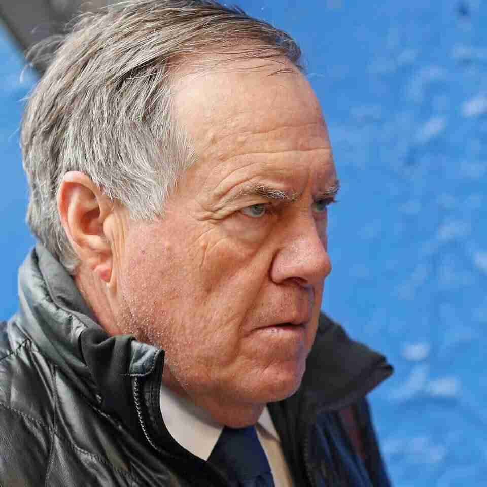Why Bill Belichick, One of the N.F.L.’s Greatest Coaches, Didn’t Land a Job