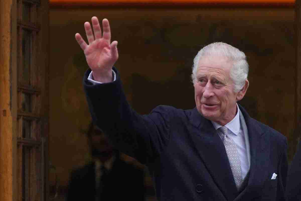 Royal news – live: King Charles hoping to play ‘peacemaker’ between Harry and William when Sussexes next visit