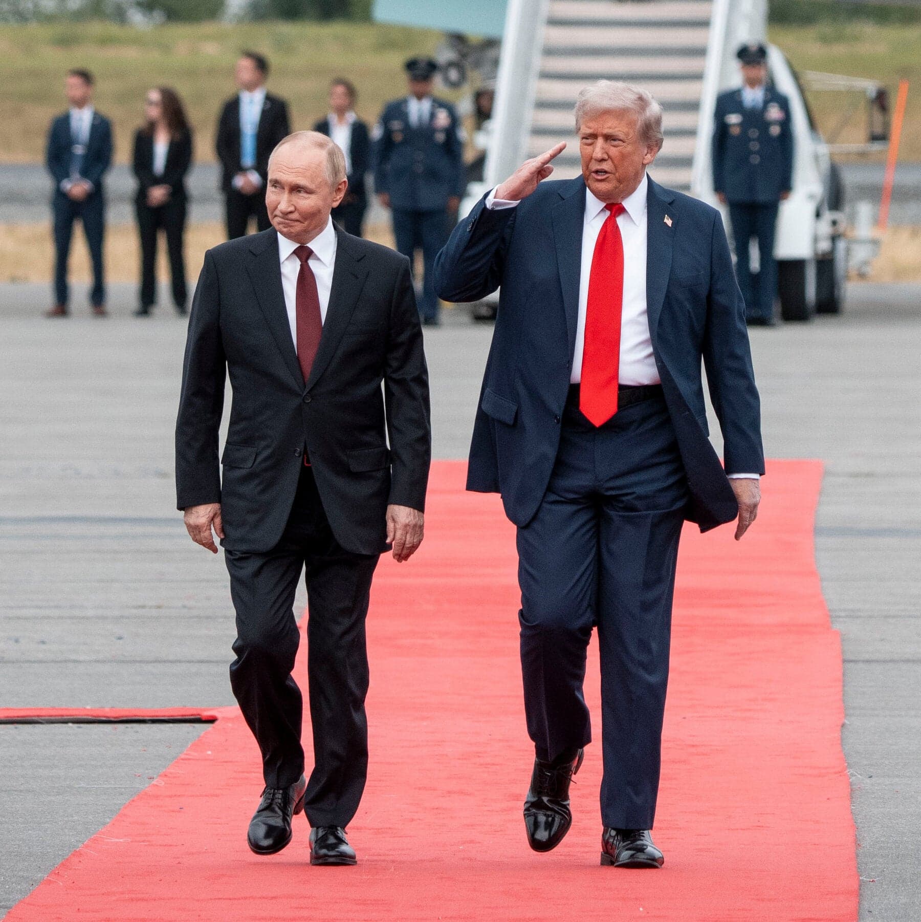 Trump Signs Order Waiving New Russia Sanctions