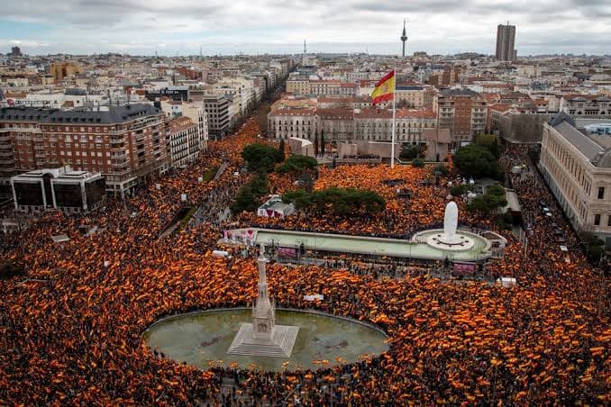 Spain, Demonstrations in Hundreds of Cities for Ceuta: Tensions and Protests Against the Sánchez Government