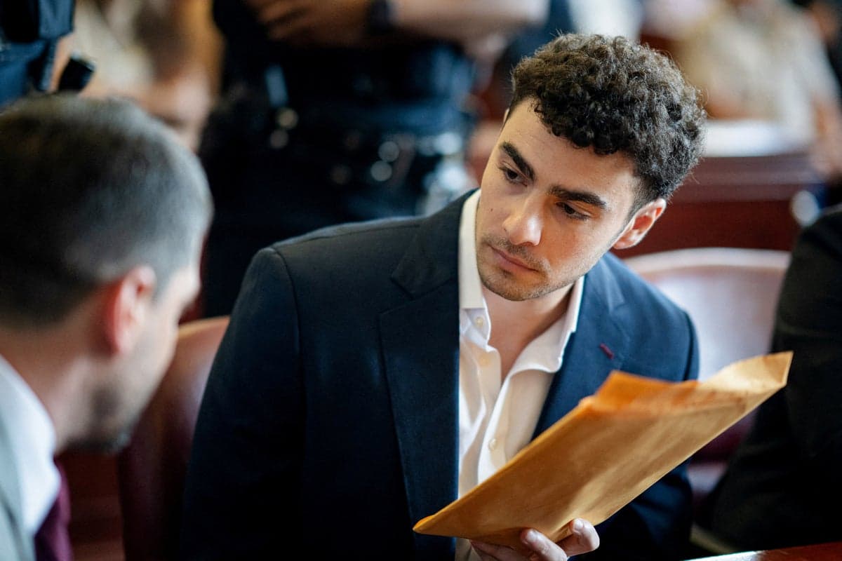 Luigi Mangione next courtroom battle could shape murder trial 