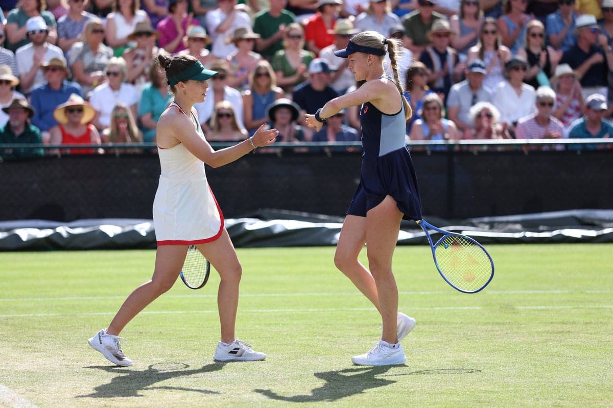 Harriet Dart and Maia Lumsden reach Nottingham Open final after battling comeback
