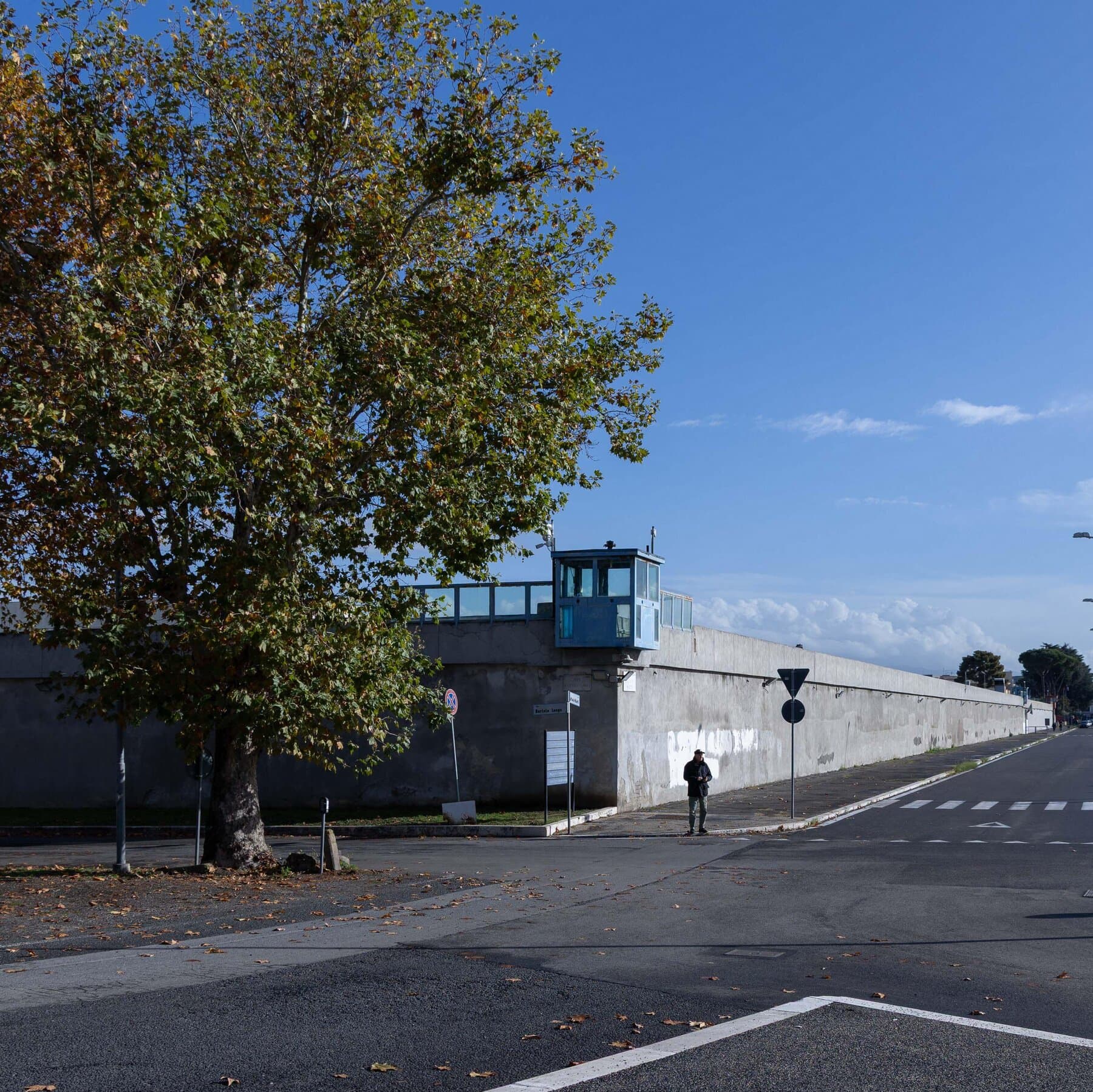 Italy’s Prisons Were Overcrowded. Then They Overheated.