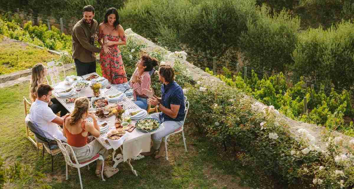 How to dress for a garden party