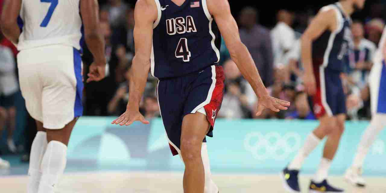 Stephen Curry Leads U.S. Men’s Basketball Team Past France for Gold