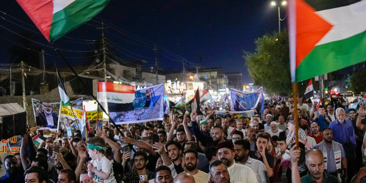 Once Considered Foes, Iran-Backed Groups Get a Warm Welcome From Iraq