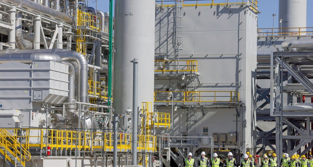 Trump’s tariff pressure pushes Asia toward American LNG, but at the cost of climate goals