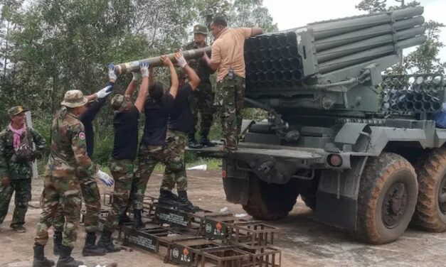 Thai Air Strikes Hit Near Poipet Amid Escalating Border Conflict with Cambodia