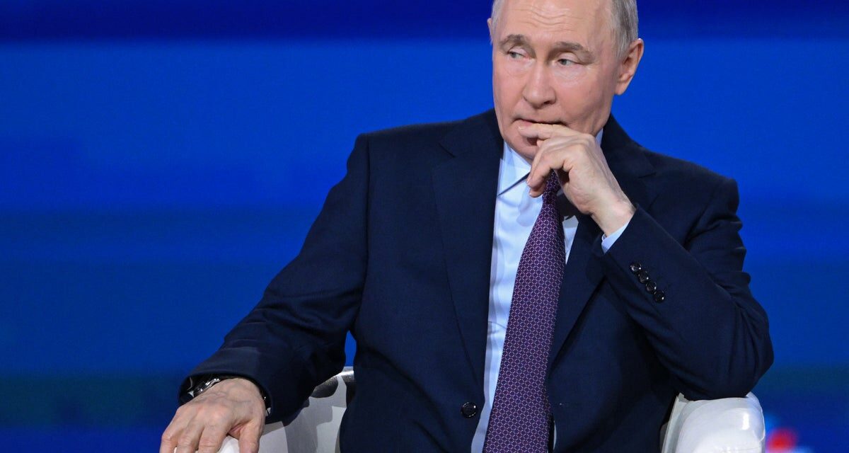 Ukraine-Russia war latest: Putin ‘no longer has upper hand’ in war, says ex-CIA chief